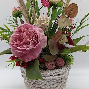 Autumn Arrangement Autumn Decoration Rose Heather Berries Grass Pink Green