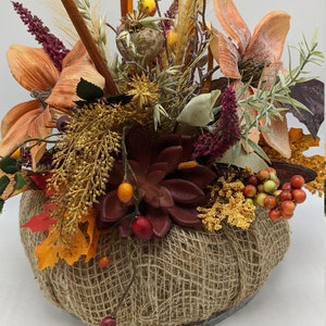 Table set Autumn set Autumn decoration Silk flowers Magnolias Succulent foliage orange