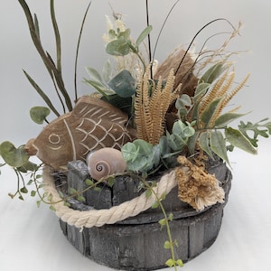 Summer arrangement maritime snail fish starfish natural