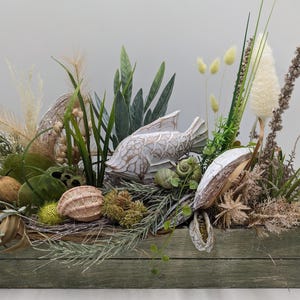 Summer arrangement maritime snail fish cream