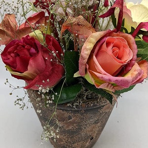 Summer Arrangement Table Arrangement Summer Decoration Silk Flowers Roses Hydrangea Snails Red