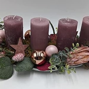 Christmas arrangement Advent arrangement Table arrangement Ball Cone Star Candle Heather Repeus Grapes Fir Pink Green