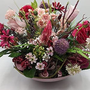 Table Arrangement Summer Arrangement Snail Tulip Allium Cherry Blossom Grass Pink Purple