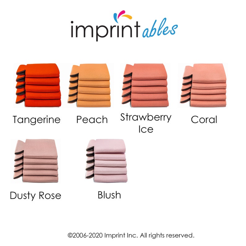 Puede incluir: Seis pilas de enfriadores de latas de neopreno de colores en varios tonos de naranja, rosa y rojo. Los colores est&aacute;n etiquetados como Tangerine, Peach, Strawberry Ice, Coral, Dusty Rose y Blush.