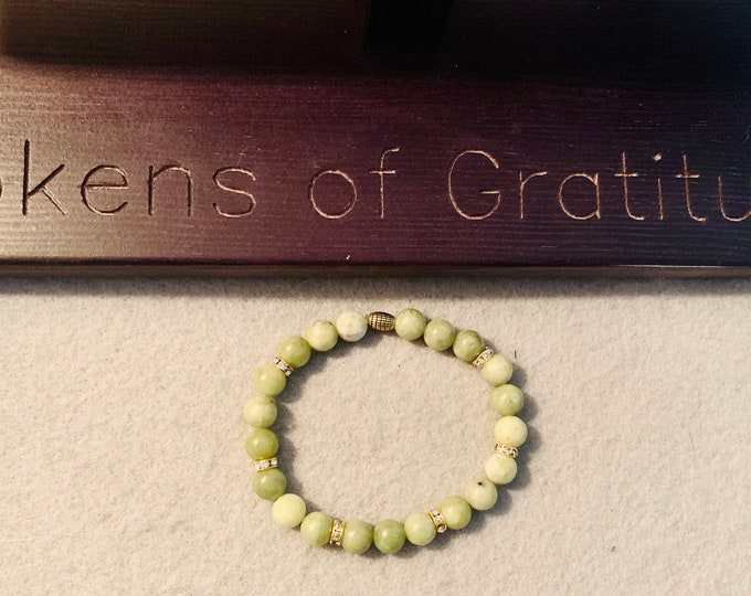 Jade-Green mountain Jade beaded stretch bracelet  - Natural Gemstone