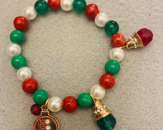 Christmas Beaded Bracelet with Charm