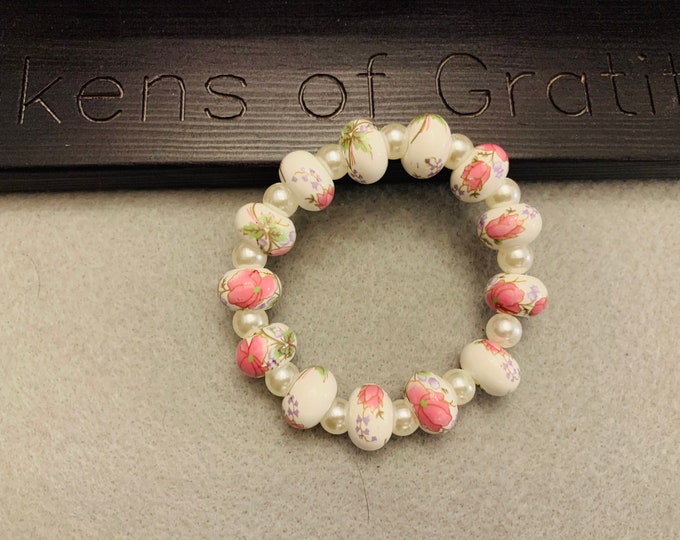 SOLD OUT Pink Floral Beaded Bracelet