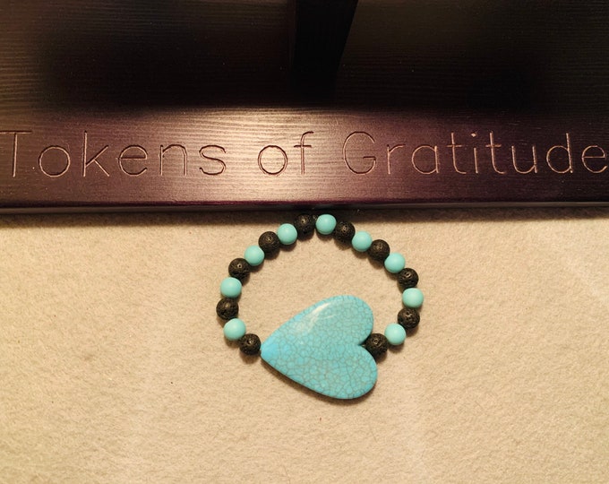 Turquoise heart (large) beaded stretch bracelet