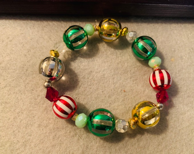 Christmas Tree Ornament Beaded Bracelet