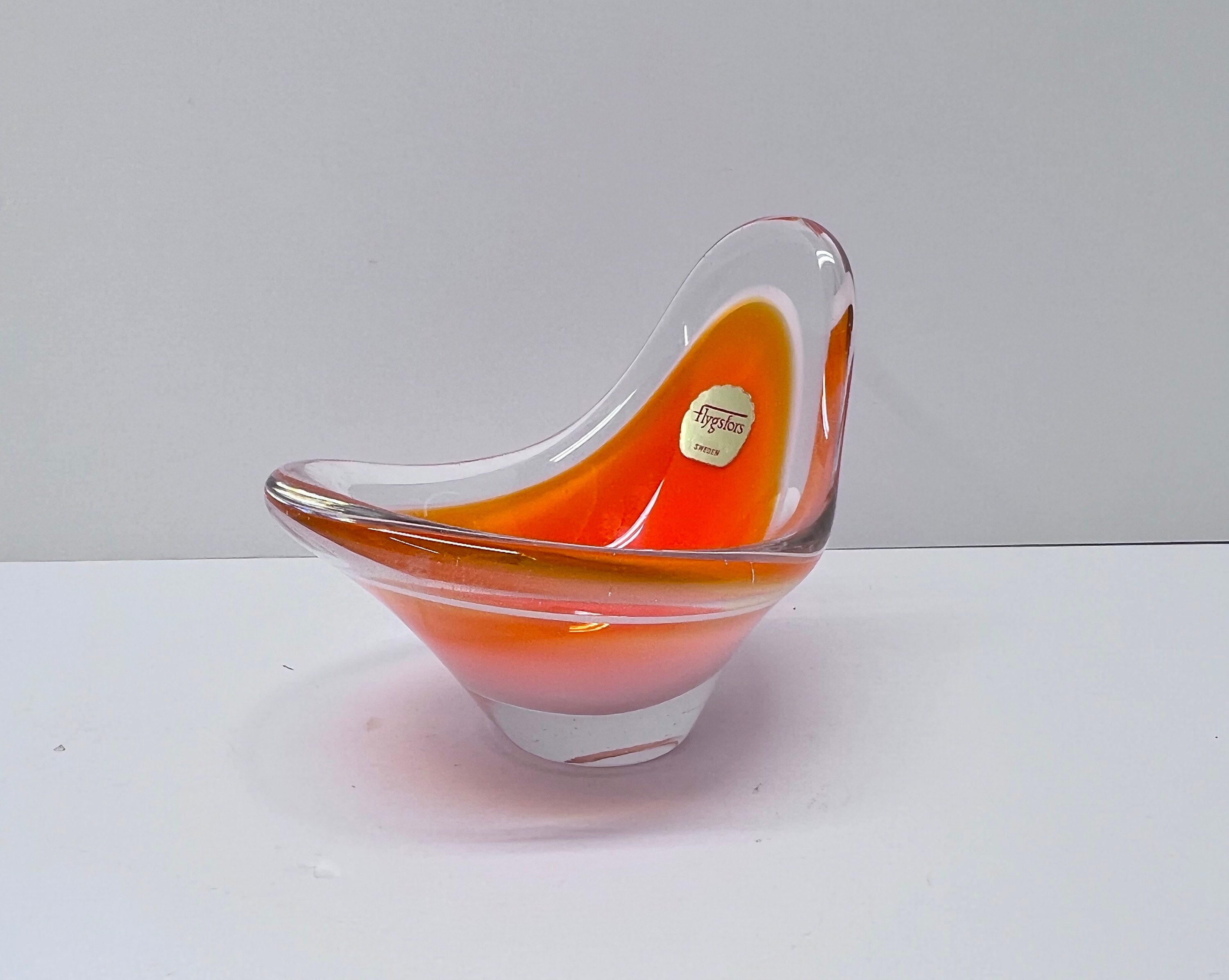 Signed Flygsfors Coquille Orange Glass L-shaped Bowl by Paul Kedelv of  Sweden - Etsy