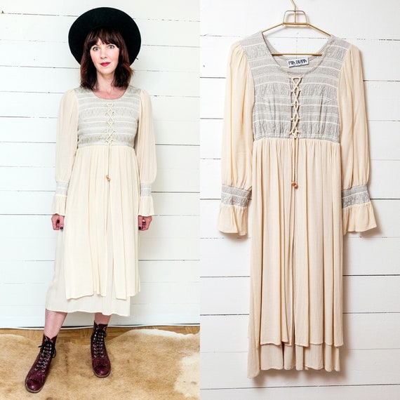 Mint Condition 1970s Prairie Dress with Lace Up Bodic… Gem