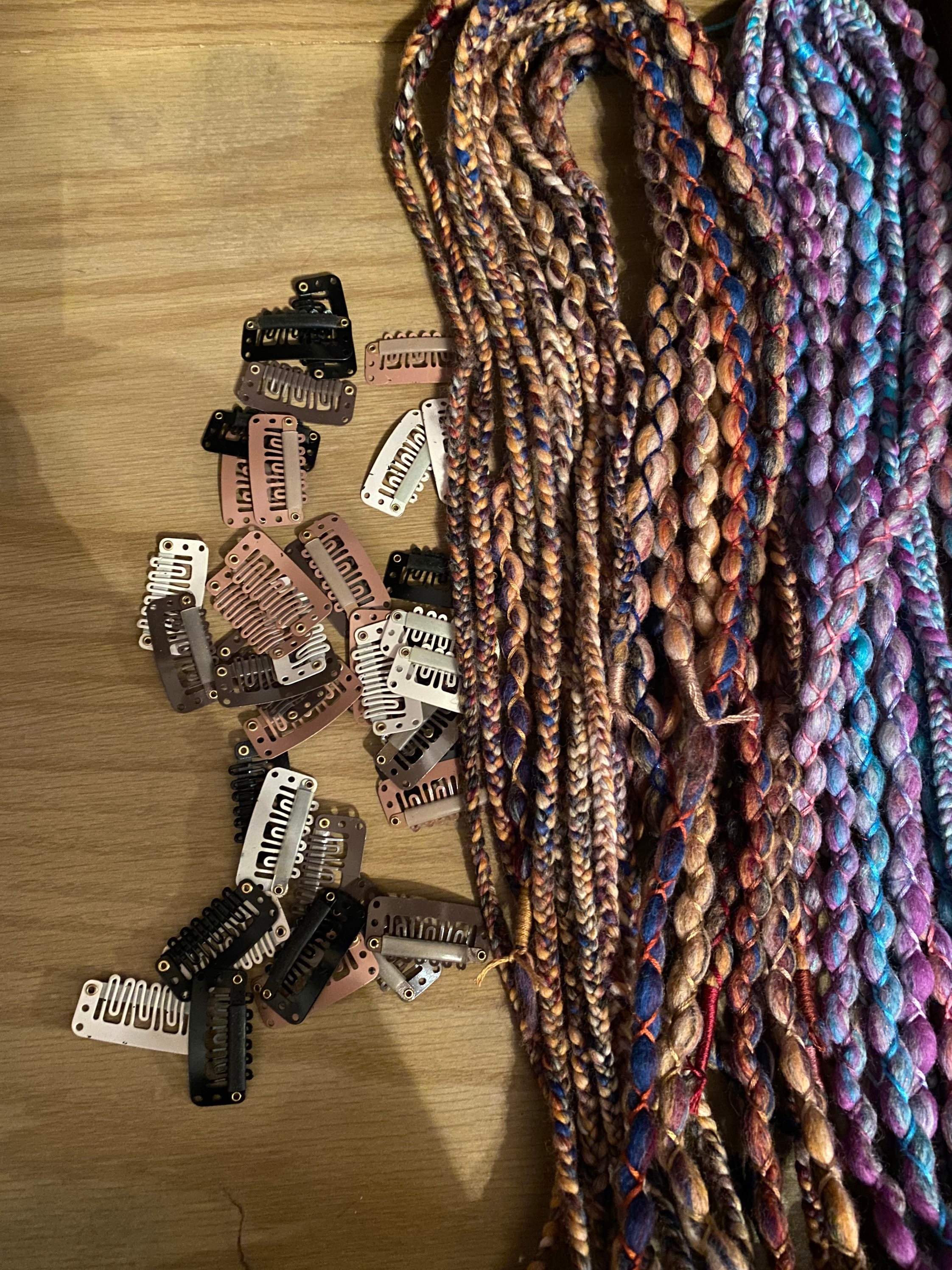 Dreadlock extensions top laten zetten