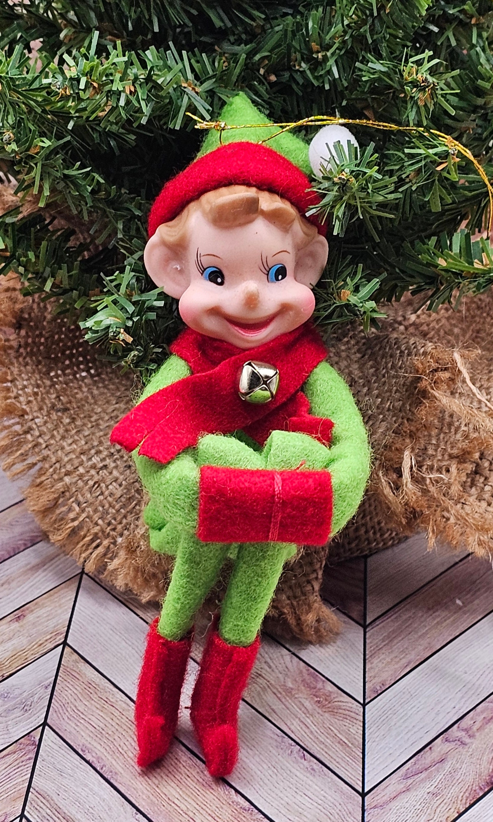 ANNALEE Green Knee Hugger Style Elf - Vermont Country Store - Rare