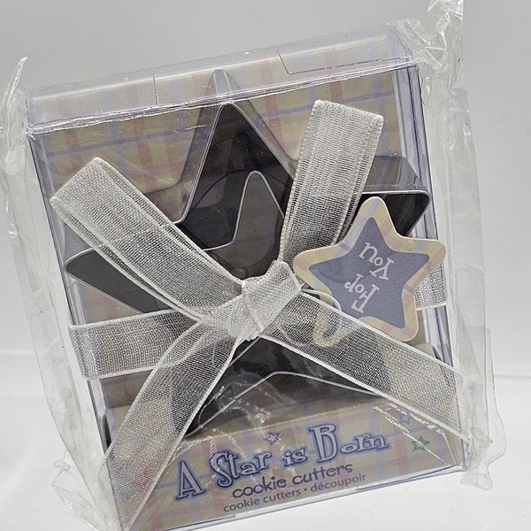 KATE ASPEN “A Star is Born" Star Cookie Cutters (Set of 2 Cutters) - NEW