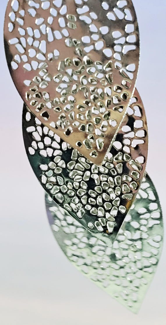 Silver Tone Three Leaf Dangle Earrings - Filligre… - image 2