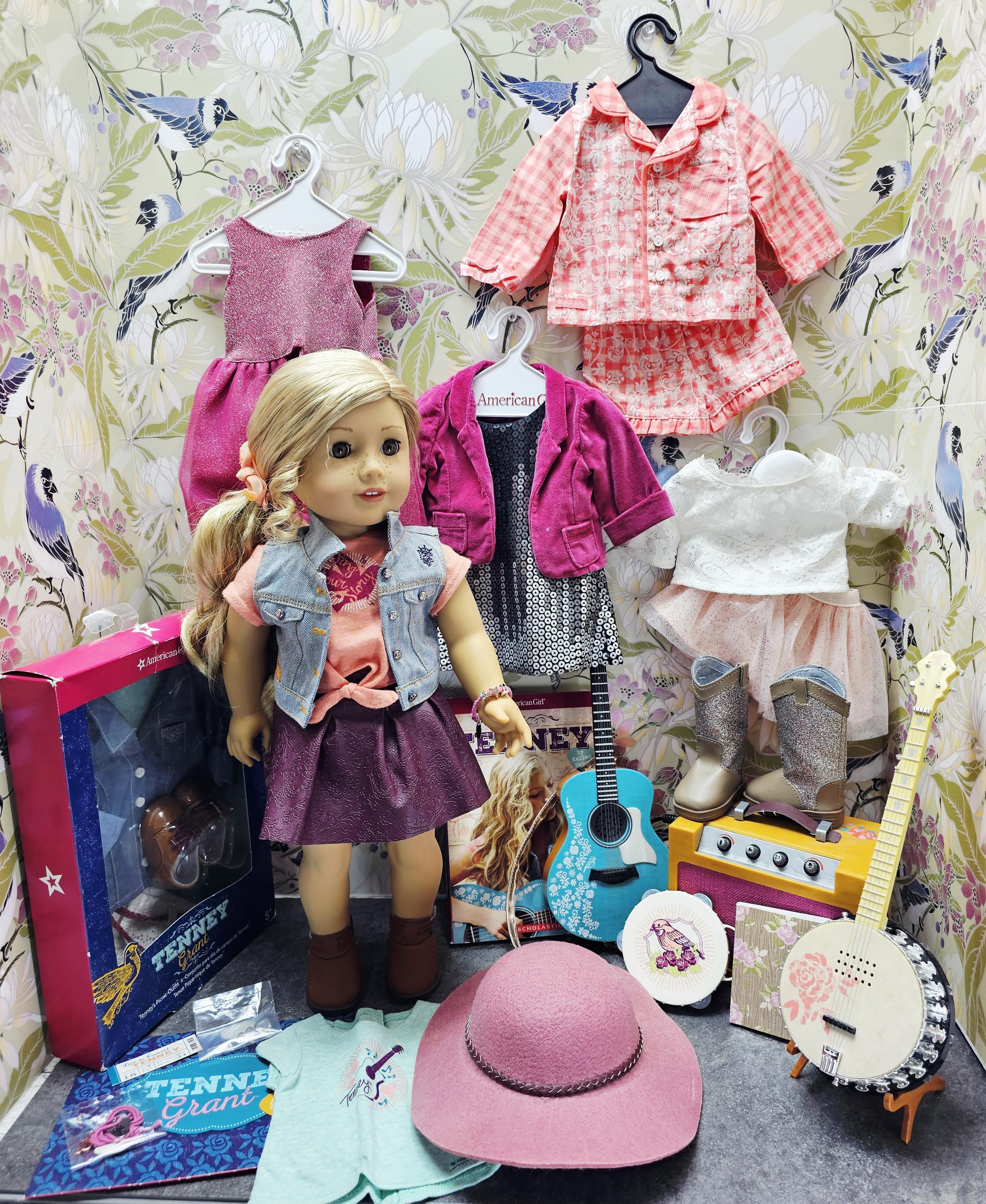 Poupée American Girl Tenney Grant 2017 - Avec Livre, Tenue Spotlight Et Guitare, Neuve En Boîte