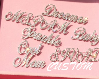 Benutzerdefinierte Jeder Bling Buchstabe / Logo / Wort / Name Broschen Pin, Luxus personalisierte Revers Name Pin, Frauen Accessoires, Abschlussball Schmuck, bestes Geschenk für sie / ihn