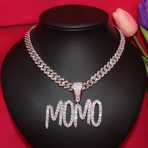 Personalizar placa de identificación Collar de cadena de eslabones cubanos, Cadena de nombre de lujo de bling, Gargantilla de nombre de letras de cepillo, Joyería de graduación personalizada, Regalo para ella