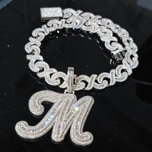 Colgante de letra inicial personalizado helado con cadena cubana infinita baguette, collar del alfabeto A-Z, joyería personalizada, regalo para su fiesta de graduación