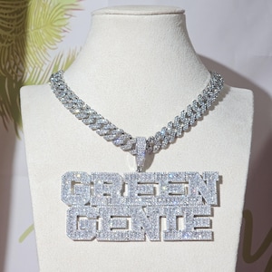 Colgante personalizado con palabras apiladas y cadena cubana, collar personalizado con números y letras, joyería de cumpleaños para hombres, regalos de despedida de soltera para ella