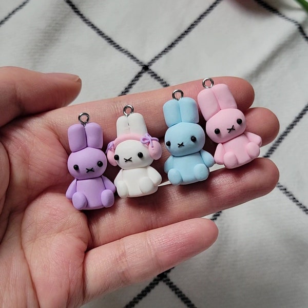 Headphone Bunny Keychain, Jellyfish Keychain, Y2k Keychain, Beaded Keychain, Kawaii Keychain, Kpop Phone Charm, Desk Buddy Pet