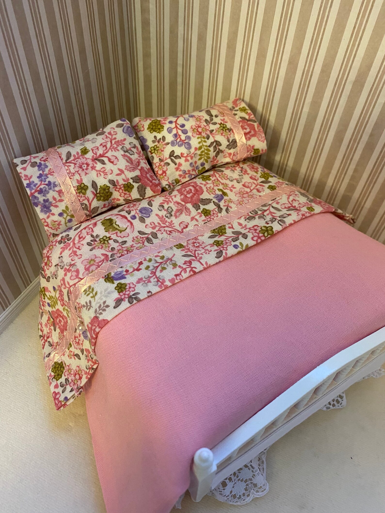 Dollhouse Miniature Bedding Set 112 Scale7 Pieces Sheets Etsy