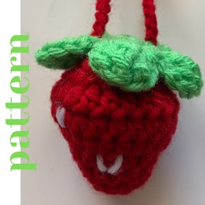 PATTERN Strawberry Charm | Tote bag charm, holder, decoration