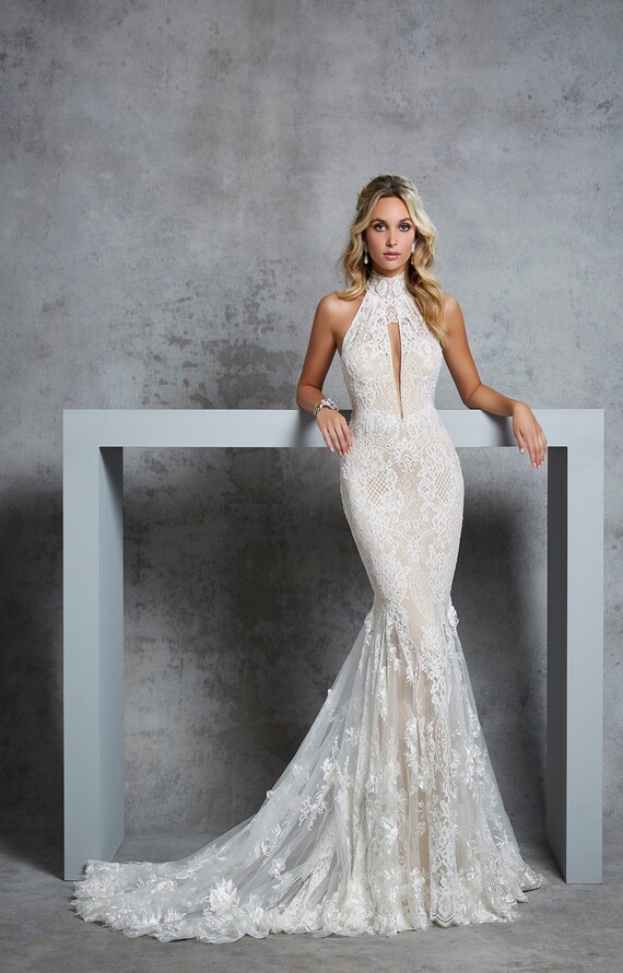Unique Lace Drop Waist Trumpet Wedding 