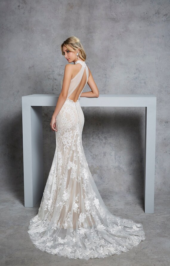 Unique Lace Drop Waist Trumpet Wedding 