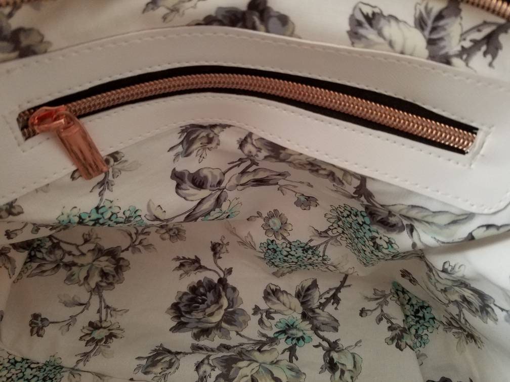 Moonwake bag pattern by Lavender & Twine. Etsy