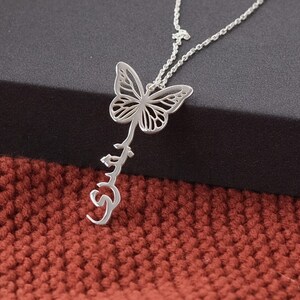 Personligt fjärilshängehalsband med arabiskt namn, mors dag-presenter, arabiskt namnhalsband i 925 sterlingsilver, personliga smycken bild 7
