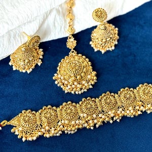 Gold Choker Antique Indian Jewellery Gold Punjabi Jewellery White ...
