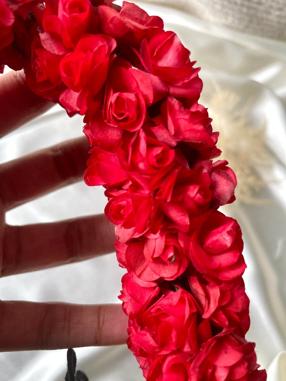 Red flower hair garland deals