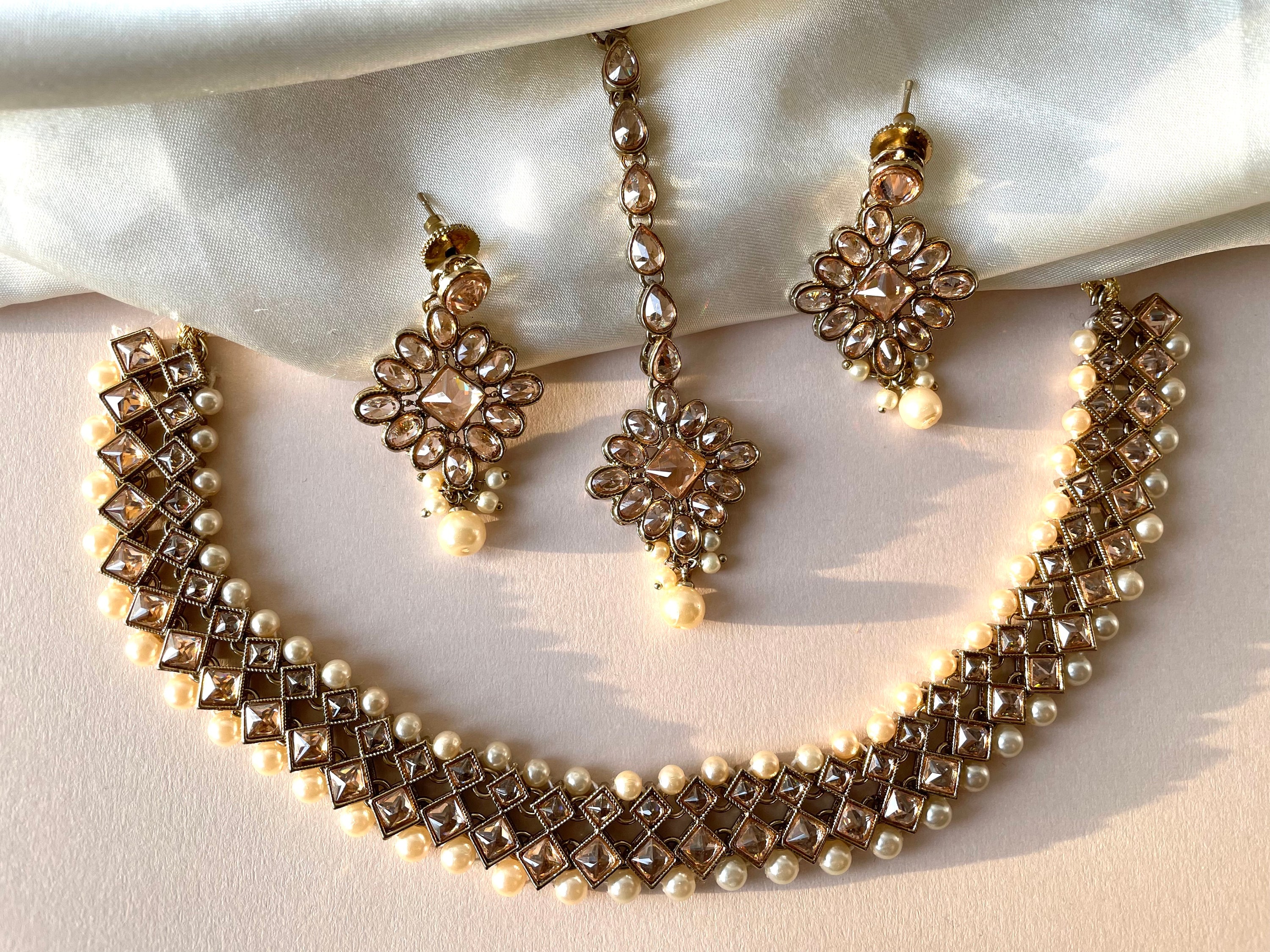Gold choker necklace design with deals price