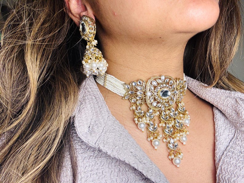 Indian Kundan Choker Set: Pearl Jhumkas & Tikka image 3