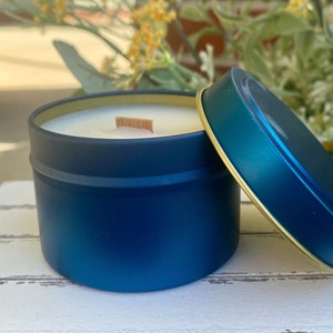Blue 4oz Soy Tin Candles, Elegant Wholesale No Label Candles, Bulk Private Label 4oz Tin Candles, Honey Scented Favor Candles