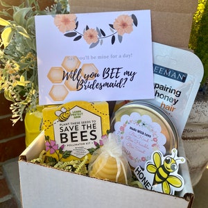 Be My Bridesmaid Gift Box, Proposal Box for Bridesmaid, Maid and Matron of Honor, Bridal Party Gift, Bee Wedding Gift Box