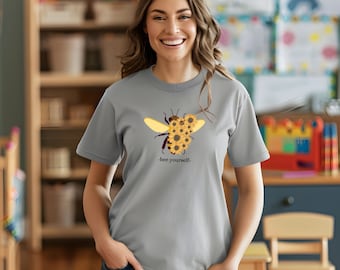 Sonnenblume Honig Biene T-Shirt, Sonnenblume Liebhaber, sei du selbst, süßes Bienen Lehrer Shirt, florales Grafik T-Shirt, botanisches Boho Shirt, Insekt T-Shirt