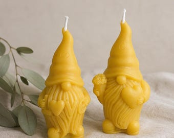 Bee Lover Gnome Beeswax Candle, Gnome Love Candle Gift, Bee Gnome Gift, Valentine Candle, Spring Bee Tiered Tray Decor