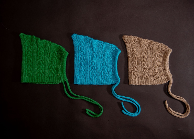 Blue Cable Knit Wool Romper en Bonnet Set: Baby Alpaca Wol Gebreide Gift Set voor Baby of Peuters. Kabel Gebreide Wol Set met Hoed Baby Alpaca afbeelding 5