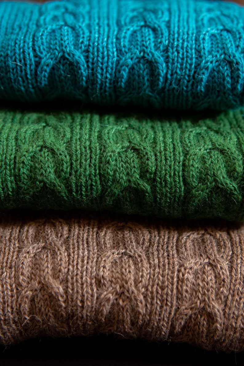 Blue Cable Knit Wool Romper en Bonnet Set: Baby Alpaca Wol Gebreide Gift Set voor Baby of Peuters. Kabel Gebreide Wol Set met Hoed Baby Alpaca afbeelding 6