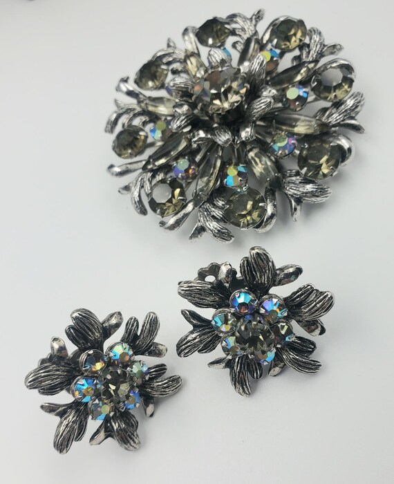 Vintage Selini Tiered Rhinestone & A.B Brooch and… - image 3