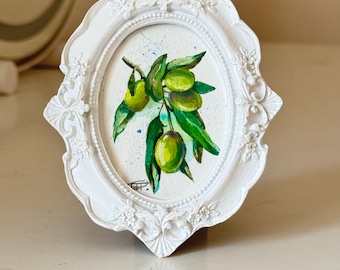 Handgemaltes Mini-Oliven-Kunstwerk im Rahmen – Cottagecore-Schminktischdeko, romantischer Regalakzent, kleines gerahmtes Originalgemälde