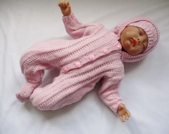 Patrón sencillo para tejer un pelele de bebé: Conjunto con capucha, de 0 a 6 meses (PDF - Reino Unido)