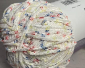 Skinny Chenille Yarn: Soft Polyester, 524 Yards