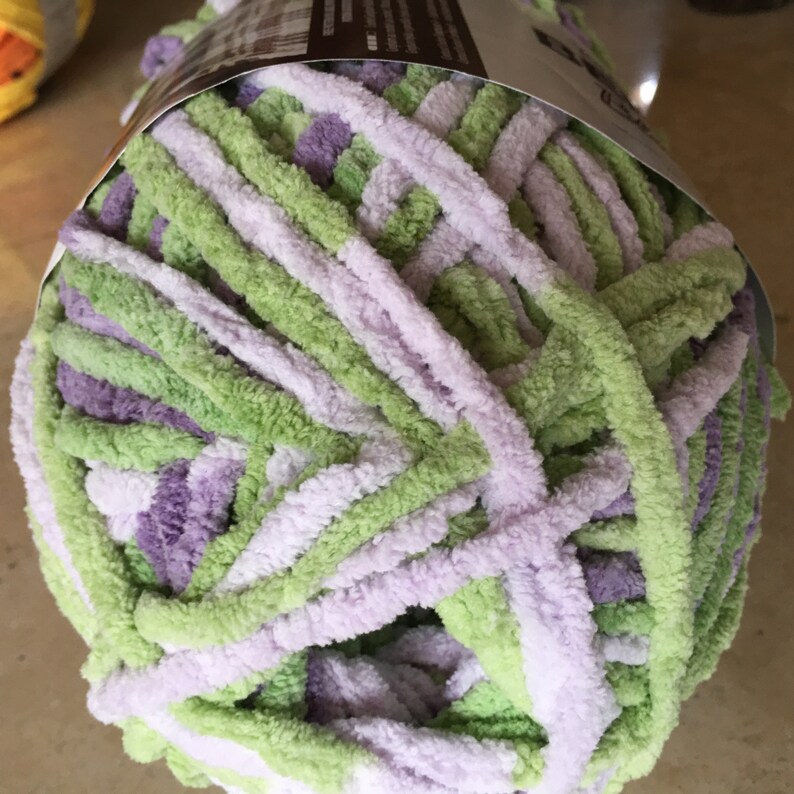 BERNAT BLANKET Yarn Lilac Leaf 10.5oz/300g 220 Yards/201m Etsy