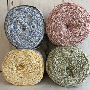 LION BRAND WOOL Ease Thick and Quick Yarn Arctic Ice 5 Oz. / 140 G. 87  Yards / 80 Meters Super Bulky 6 