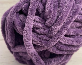 Chenille Home Yarn, Jumbo Polyester (109 yd)