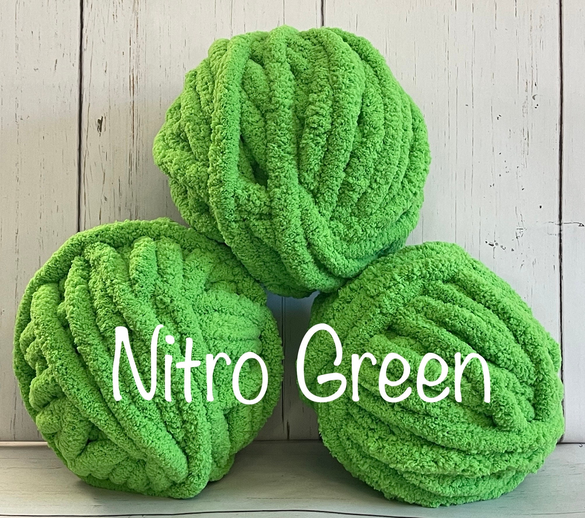  Grass Green Chunky Knit Yarn 250g/8.82 Oz Chenille