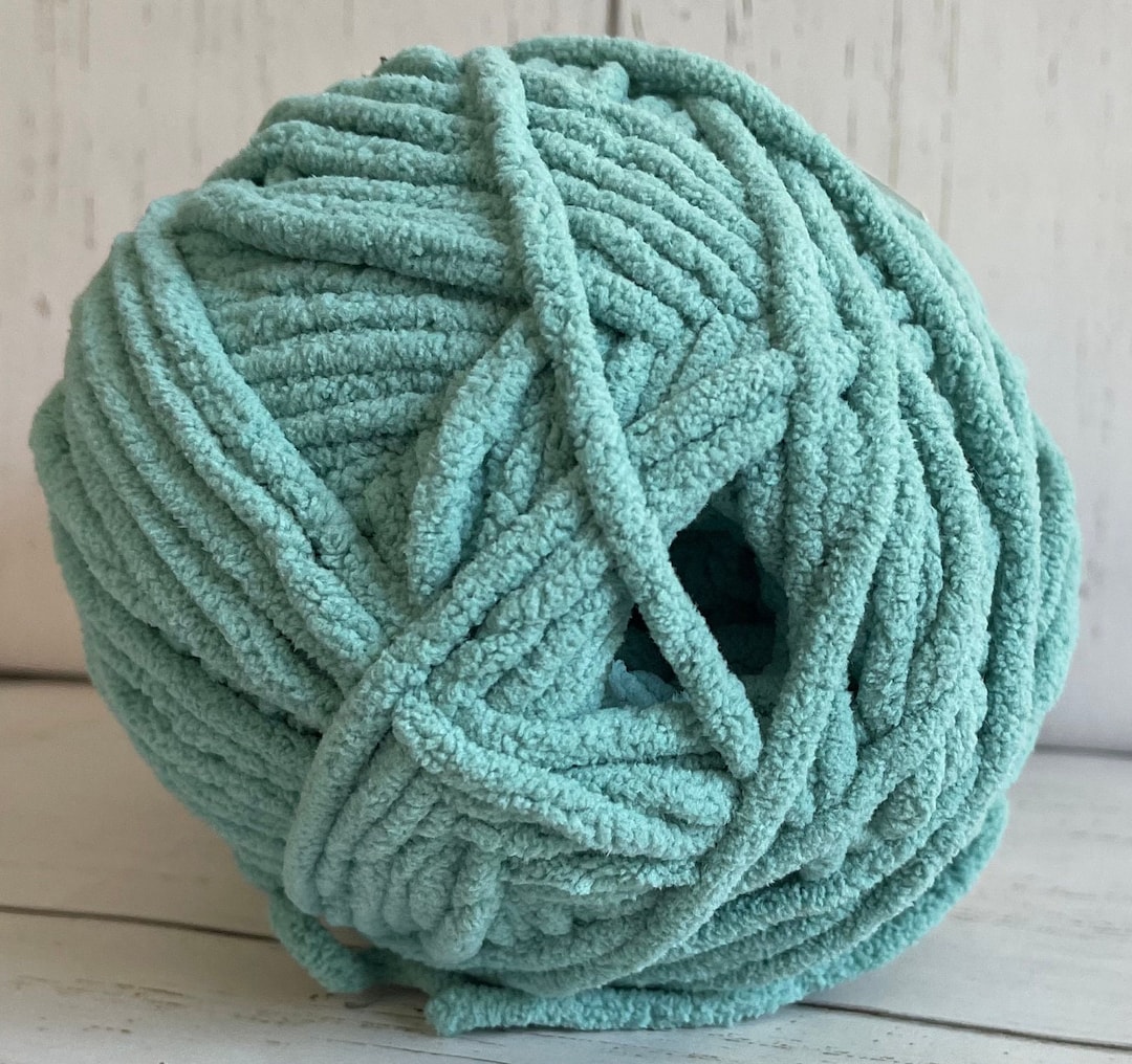 MISTY JUNGLE GREEN Bernat Baby Blanket Yarn 10.5oz/300g, 220 Yards/201m